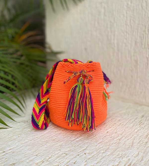 Pomaranczowa mini torebka dla dziewczynki